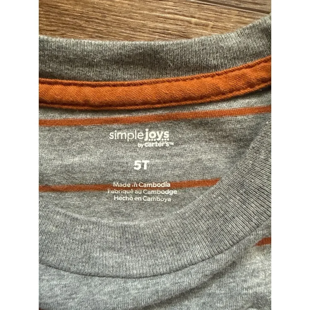 Simple Joys by Carter's 5T shirt lot